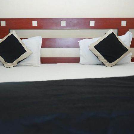 Hotel Nirmal Palace Kānpur Eksteriør bilde