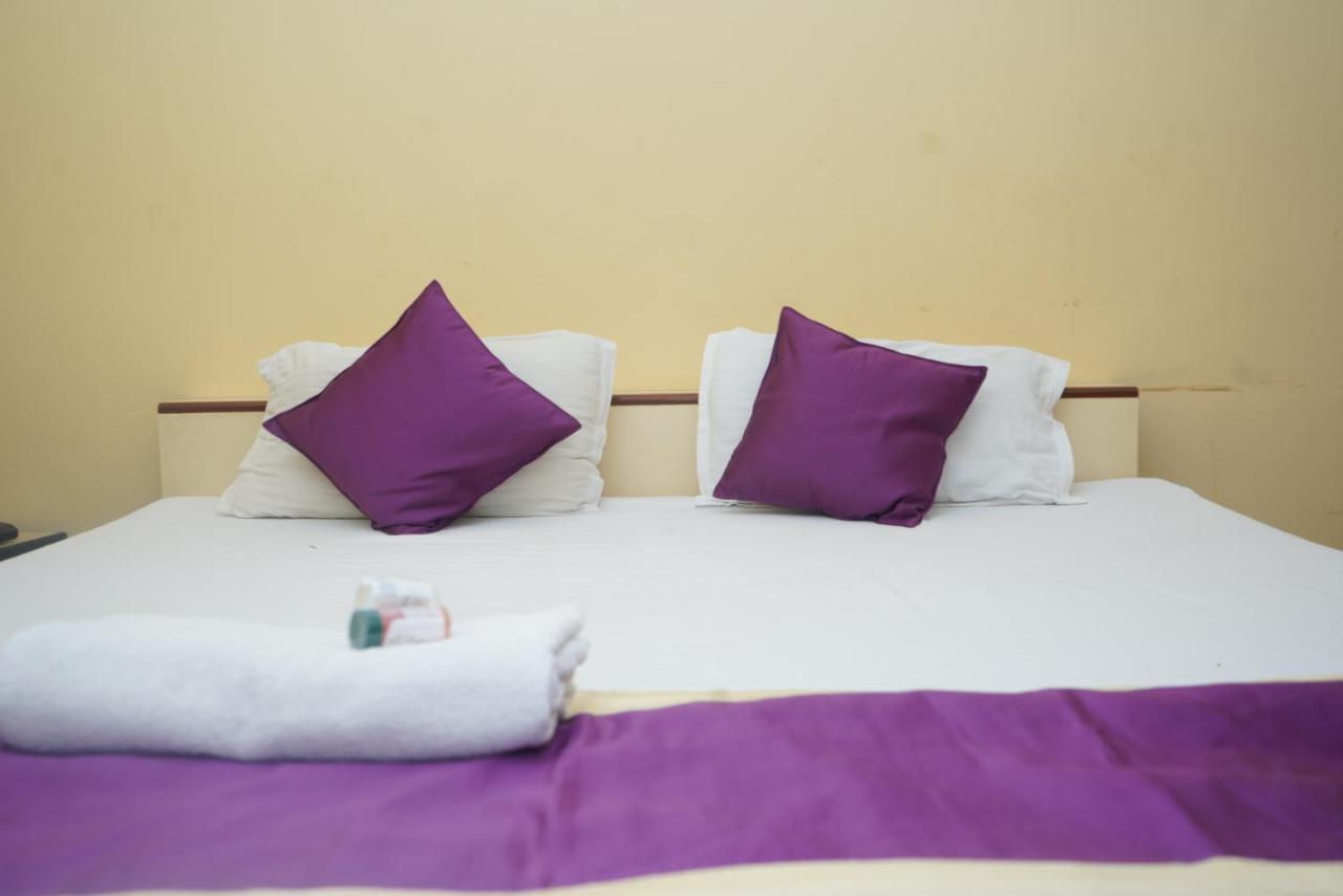 Hotel Nirmal Palace Kānpur Eksteriør bilde